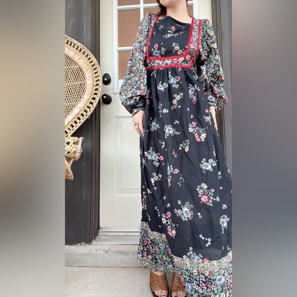 Vintage Young Edwardian 70s Dress